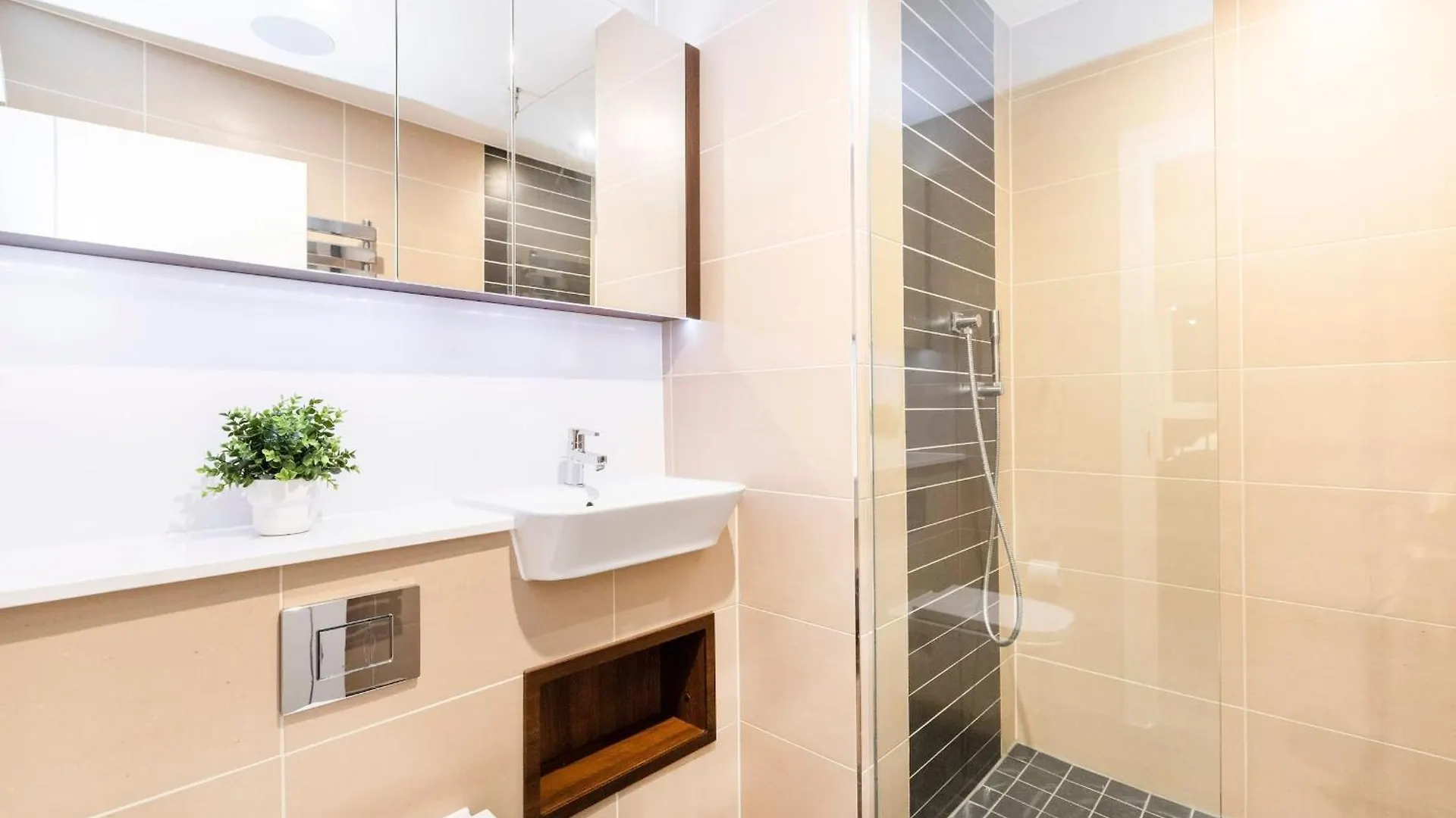 Tower Bridge & Liverpool Street - 2Br - Cityapartmentstay London 0*,