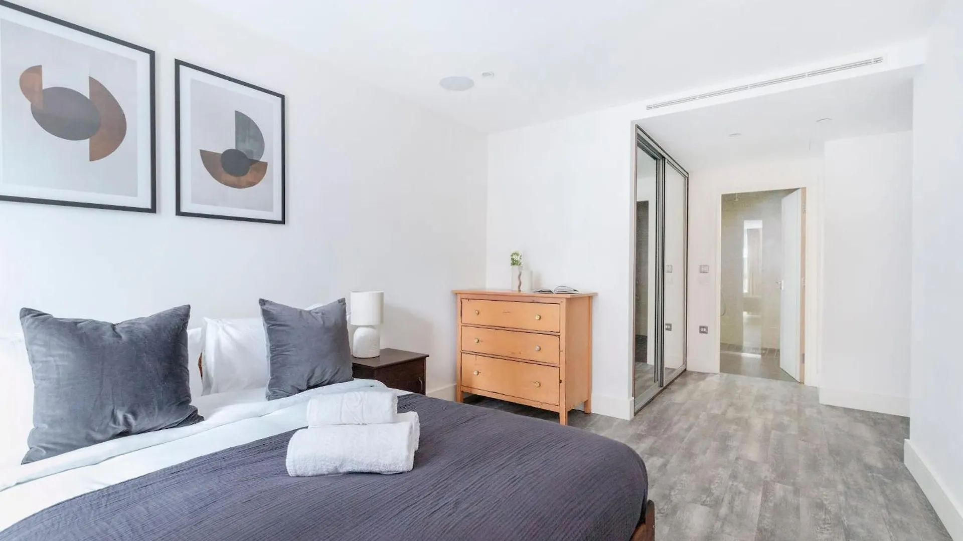 Apartment Tower Bridge & Liverpool Street - 2Br - Cityapartmentstay London