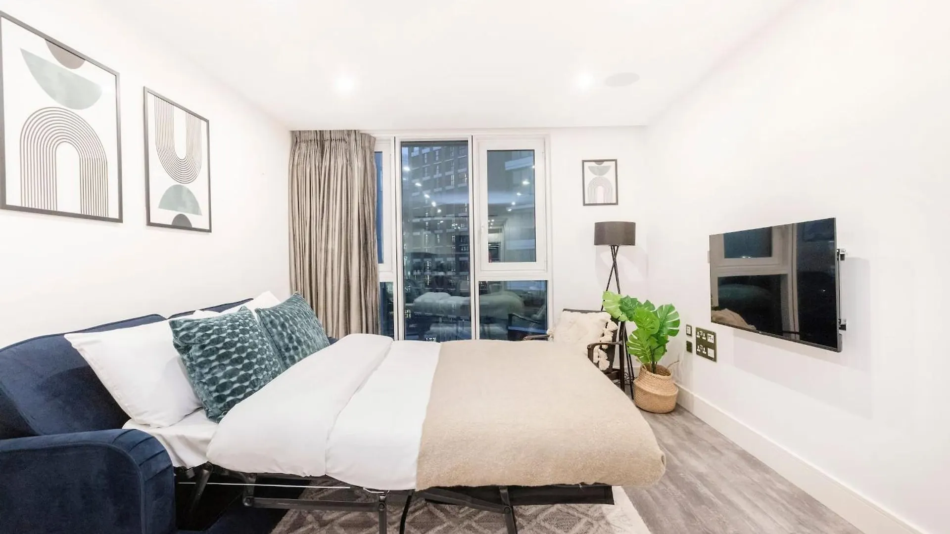 Tower Bridge & Liverpool Street - 2Br - Cityapartmentstay London Apartment